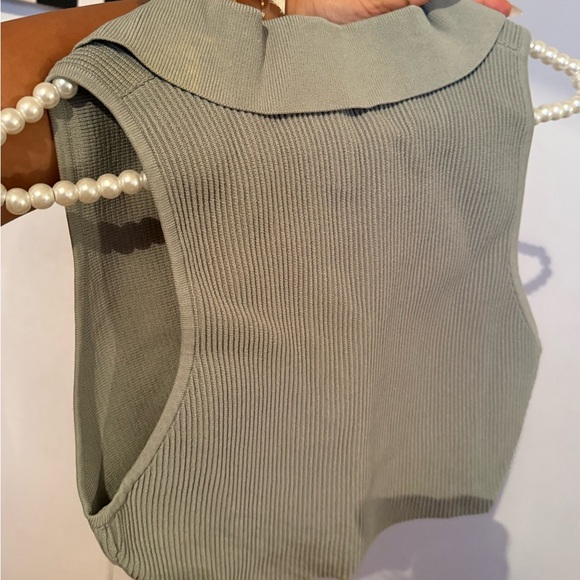 Babaton Sculpt Knit Polo top *grey/green* - Picture 2 of 4